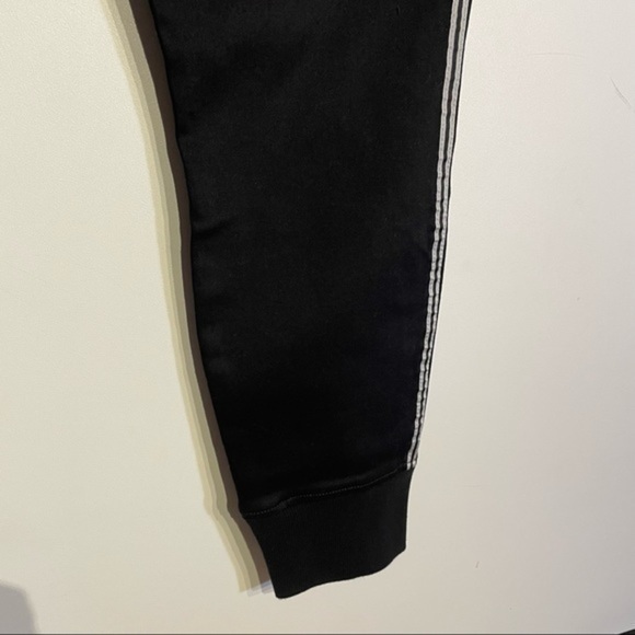 Evereve Level 99 Black Utility Pant Size 29 Black Jogger Jolie Sport Stripe NWT - Picture 6 of 9